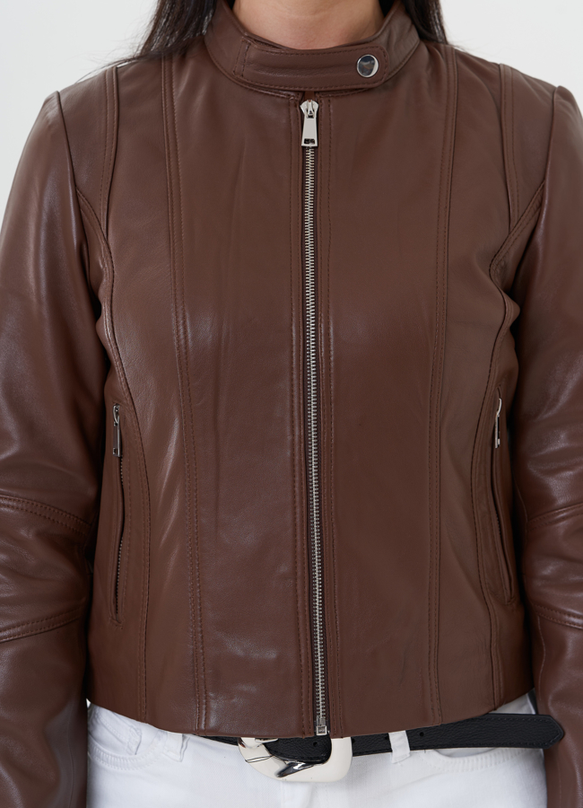 Женская кожаная куртка  Женская кожаная куртка