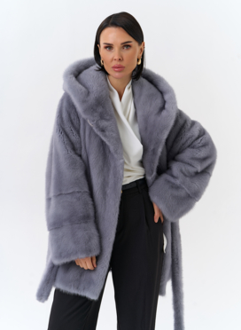 Шуба из меха норки с капюшоном