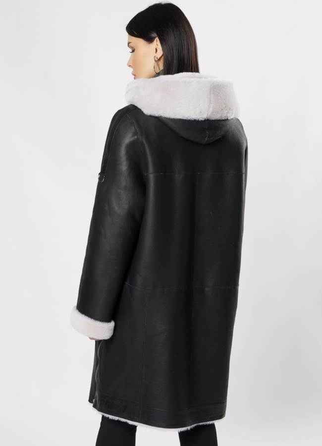Дубленка черного цвета на молнии с капюшоном модель № 22192 в рассрочку