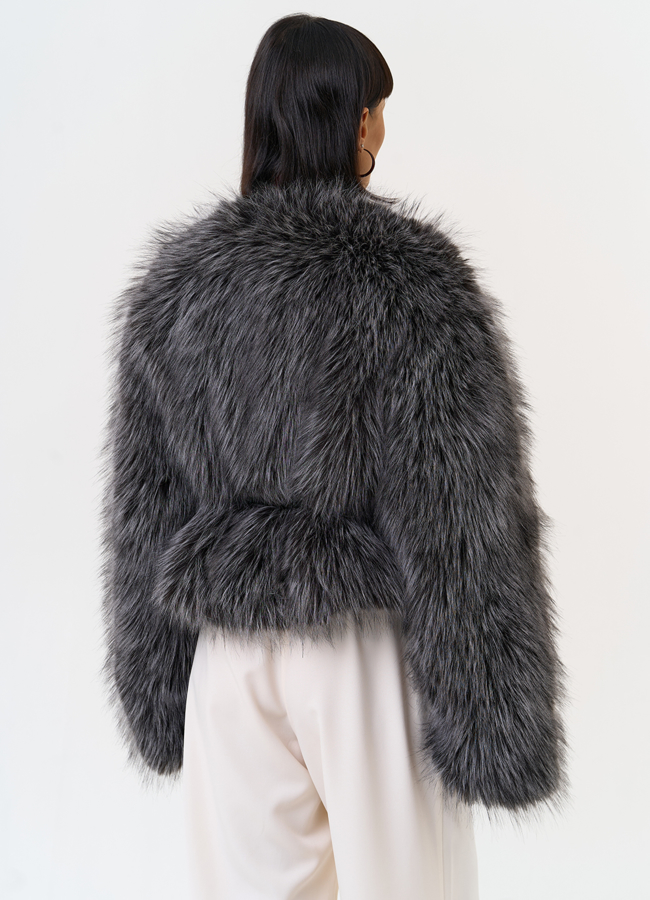 Короткая куртка из эко меха с декоративным поясом модель № 31262 в кредит Короткая куртка из эко меха с декоративным поясом модель № 31262 в кредит