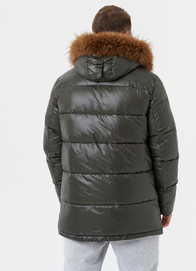 Пуховик с капюшоном из меха енота модель № 28824 универмаг малина