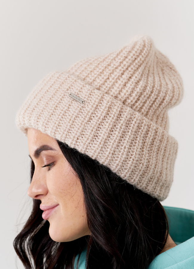 Шапка женская светло-бежевая модель № 10800 универмаг малина