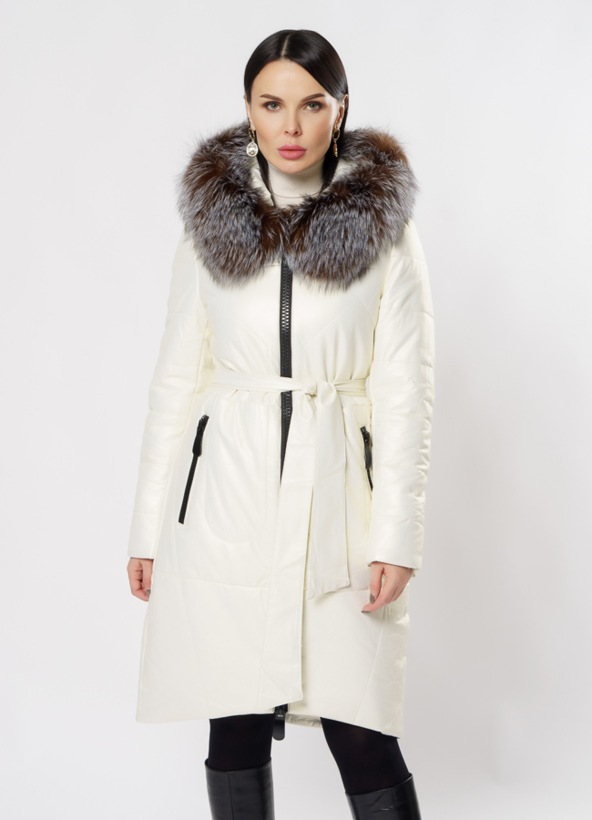 Светлый пуховик из эко кожи с капюшоном модель № W201 меха малина