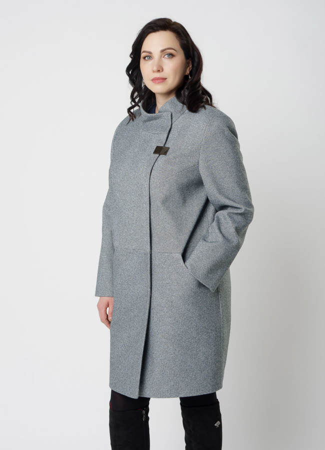Полупальто женское серого цвета модель № 11470 меха малина