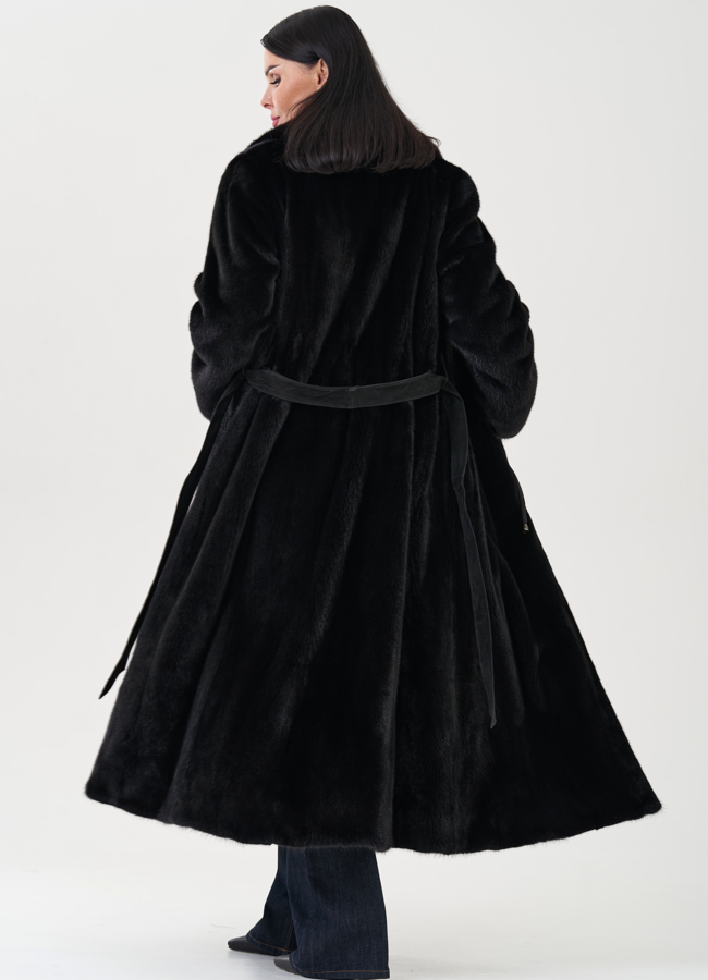 Шуба из меха норки с английским воротником модель № 24721 в кредит