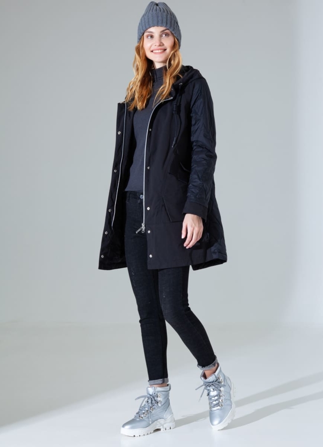 Парка женская с капюшоном модель № 847 в кредит Парка женская с капюшоном модель № 847 в кредит