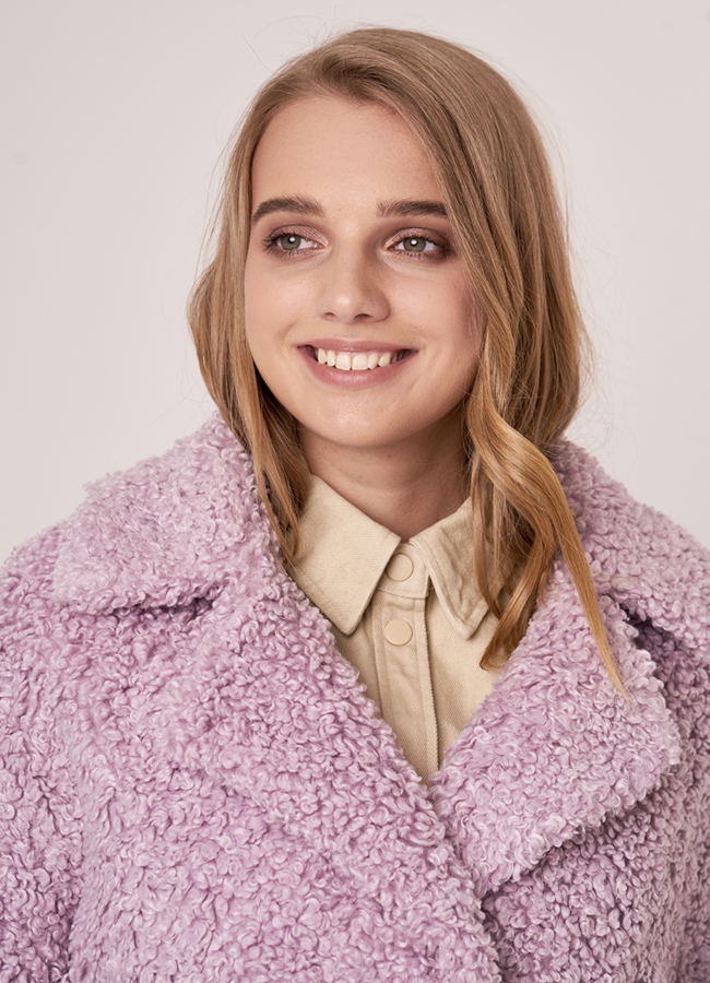 Шуба из шерсти на поясе с английским воротником модель № 8232 универмаг малина