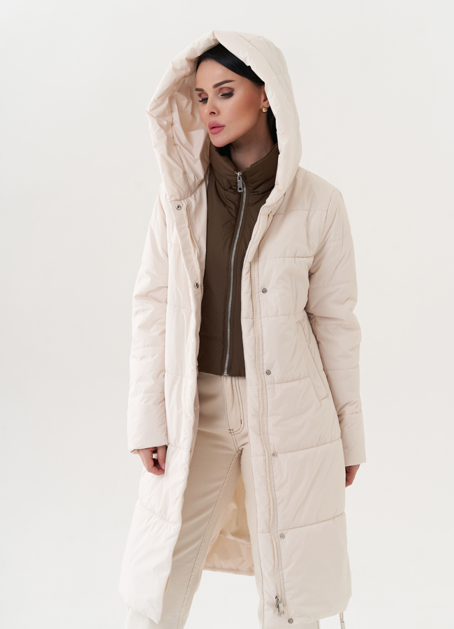 Светлая куртка с манишкой модель № 26742 универмаг малина