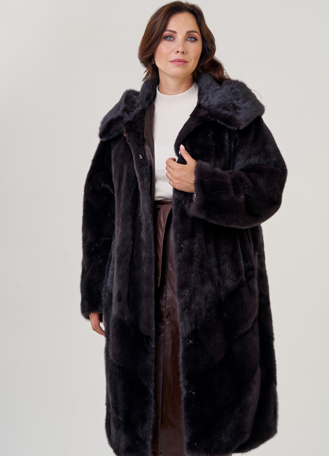 Шуба из норки силуэта баллон с капюшоном модель № 23075 универмаг малина