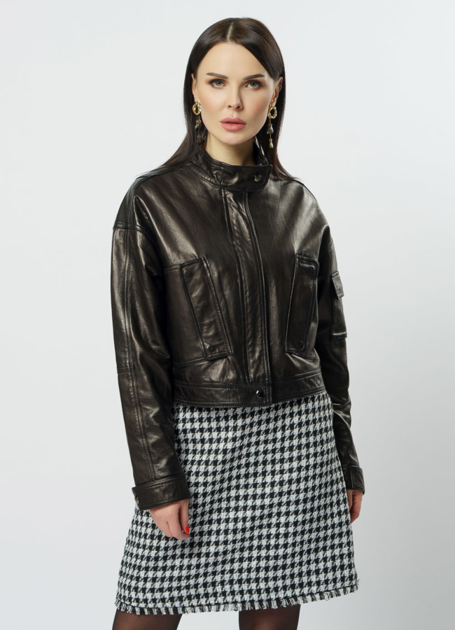 Укороченная женская куртка из кожи модель № 20495 универмаг малина