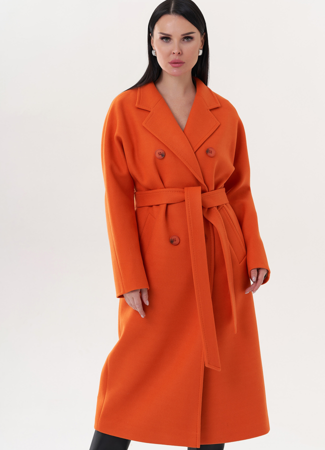 Женское пальто в оранжевом цвете модель № 26422 меха малина