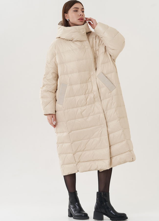 Пуховик оверсайз с капюшоном  модель № 25956 в рассрочку