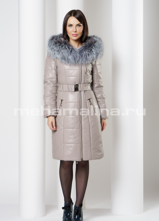 фото Бежевый пуховик из эко кожи с капюшоном модель № 1919