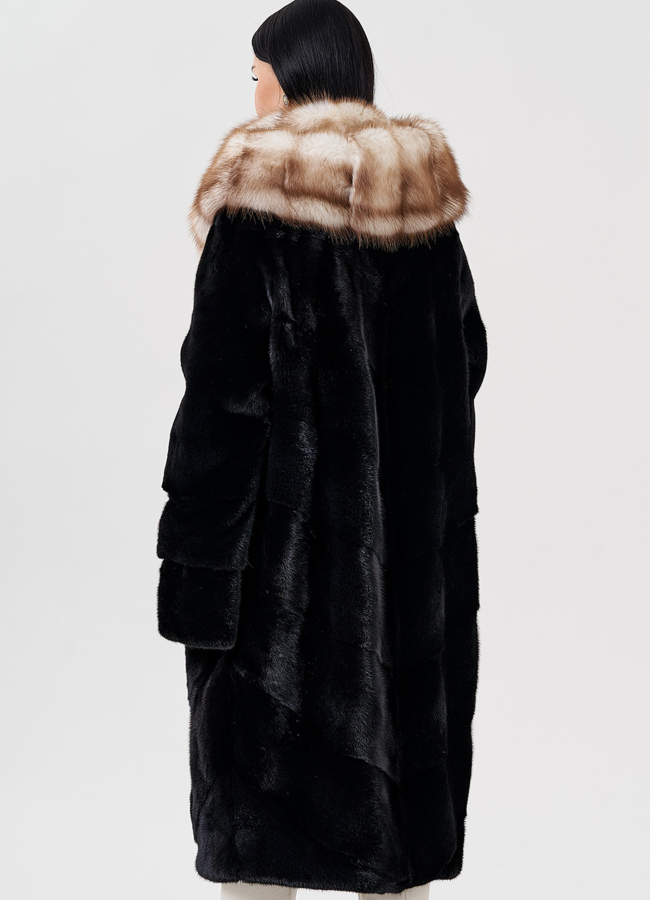 Норковая шуба с капюшоном из куницы  модель № 24228 универмаг малина