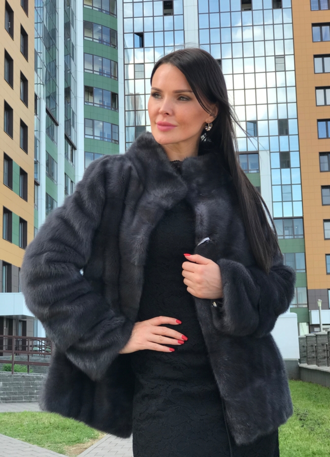 Укороченная норковая шуба цвета графит модель № 17321-2 в рассрочку
