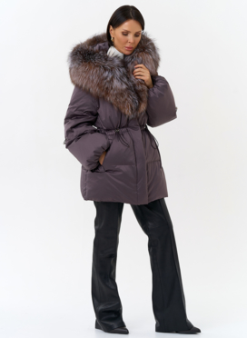 Женский пуховик с капюшоном из меха блюфрост