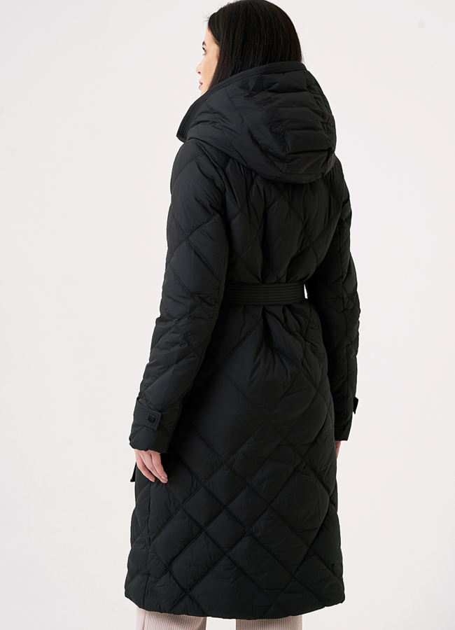 фото Черный пуховик удлиненный на молнии с капюшоном  модель № 011