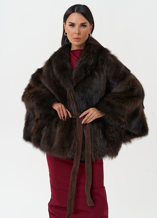 Женская шуба из меха канадского енота модель № 31086 меха малина Женская шуба из меха канадского енота модель № 31086 меха малина