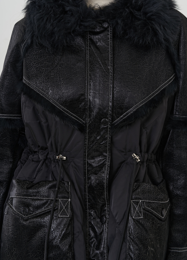 Полупальто черного цвета с мехом кролика  модель № 82201 универмаг малина