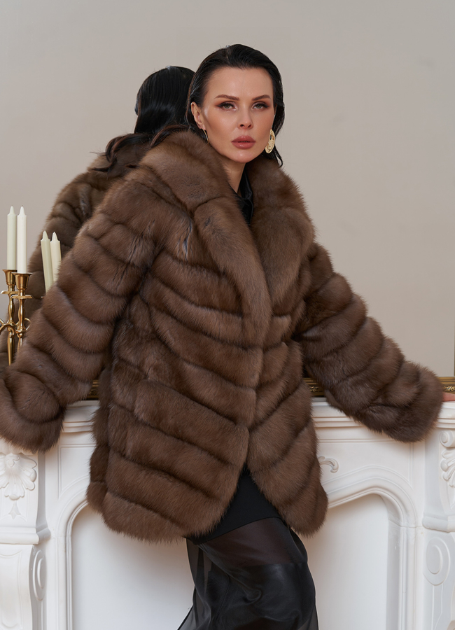 Шуба из куницы модель № 26265 меха малина Шуба из куницы модель № 26265 меха малина