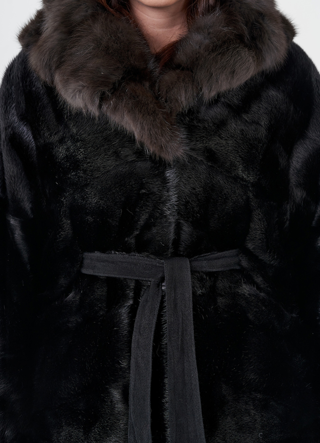 Укороченная шуба из норки с отделкой из куницы модель № 23985 в кредит