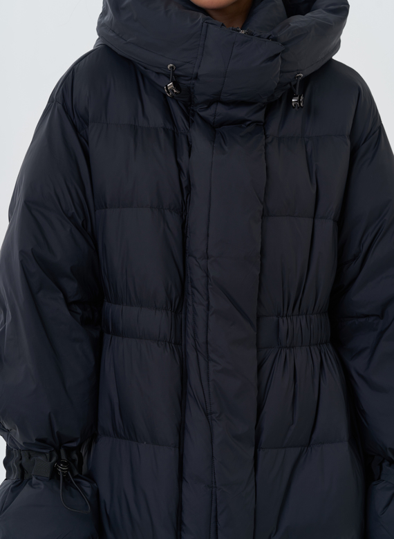 Женский пуховик с капюшоном