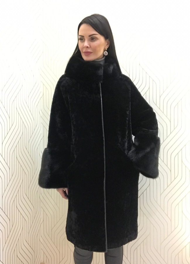 Шуба из мутона модель № 15 меха малина