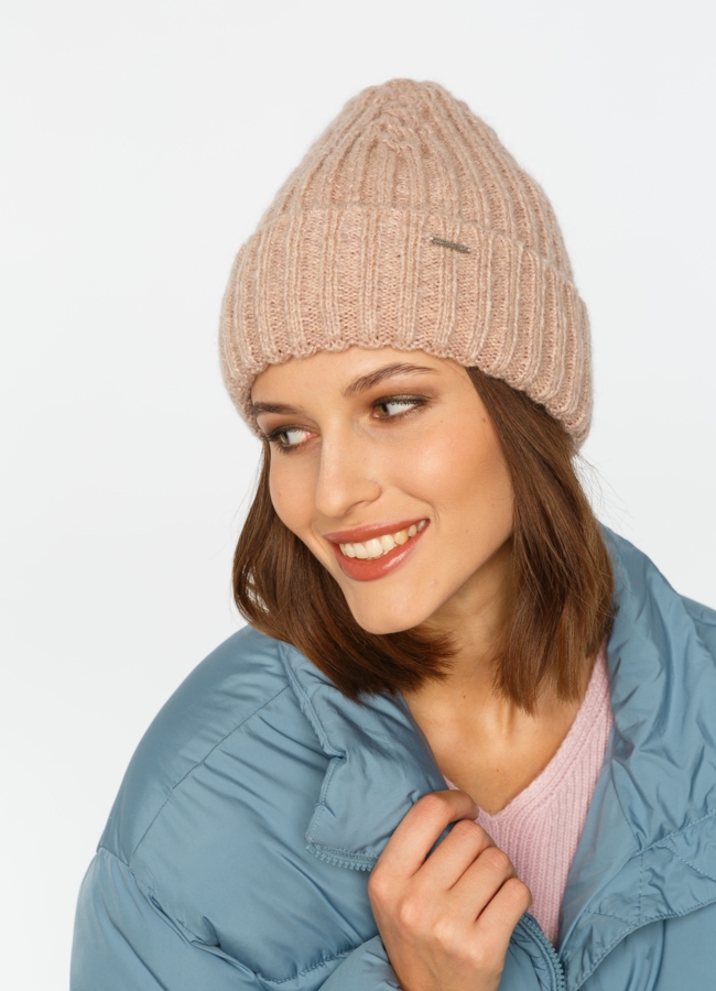 Женская зимняя шапка в розовом цвете модель № 12071 меха малина