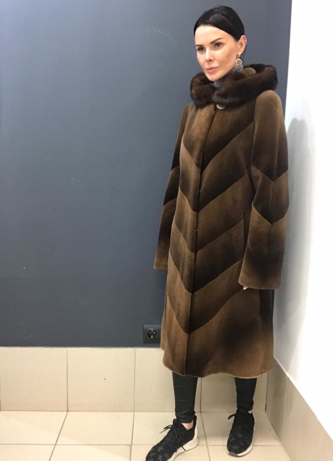 Шуба из нутрии модель № Линда в рассрочку