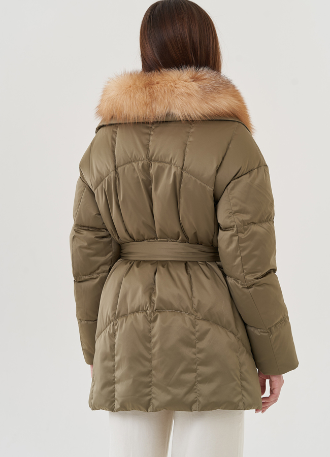 фото Укороченный женский пуховик с лисой модель № 25728