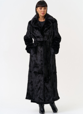 Длинная шуба из меха норки в черном цвете Длинная шуба из меха норки в черном цвете