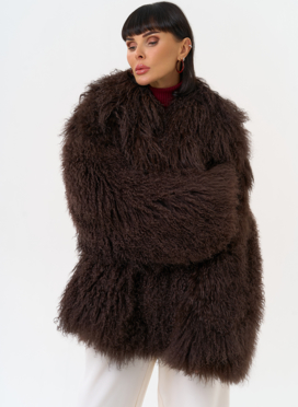 Женская шуба из меха ламы Женская шуба из меха ламы