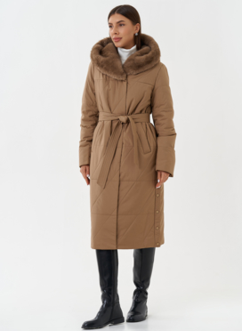 Пуховик с капюшоном из эко меха