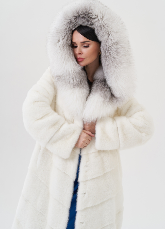 Норковая шуба с капюшоном отделка  из песца  модель № 24652 универмаг малина