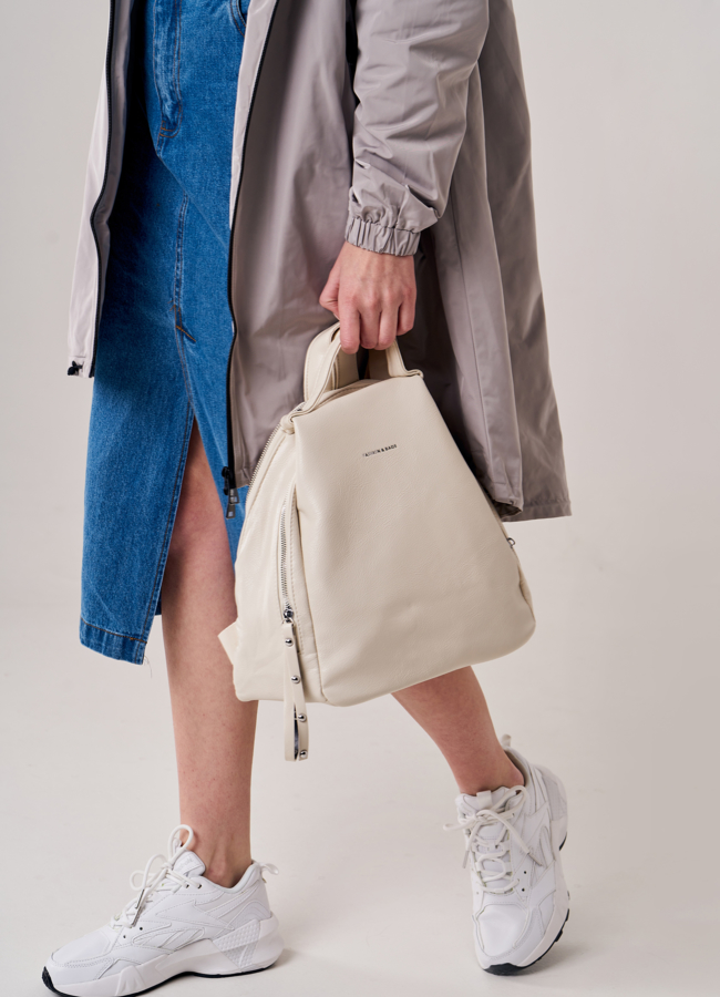 Рюкзак женский из эко кожи бежевого цвета модель № ZR 869 в кредит