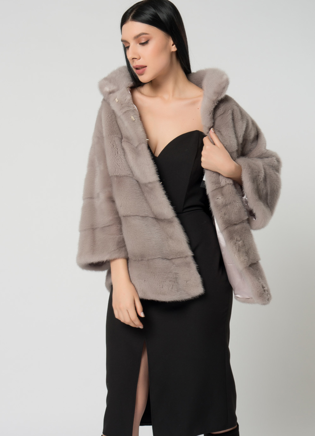 Светлая короткая шуба из норки модель № 1502 универмаг малина