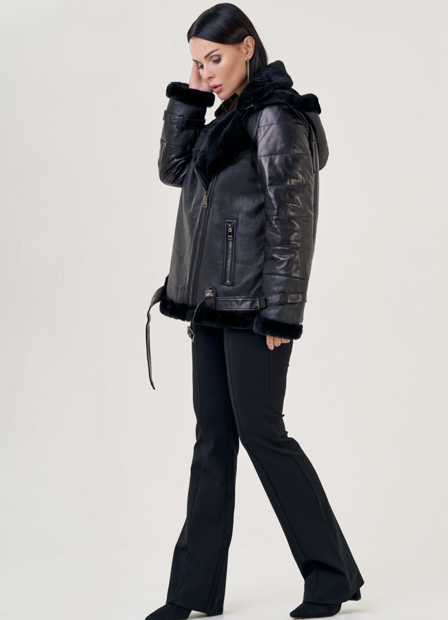 Кожаная куртка-косуха черного цвета  модель № 23261 универмаг малина