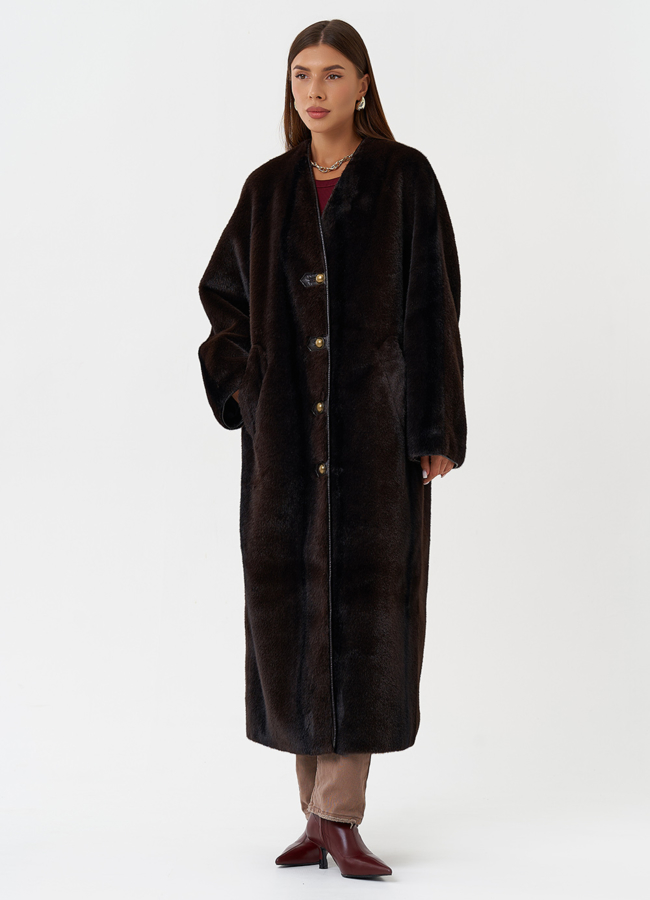 Пальто из эко меха с принтом деграде модель № 28547 в рассрочку