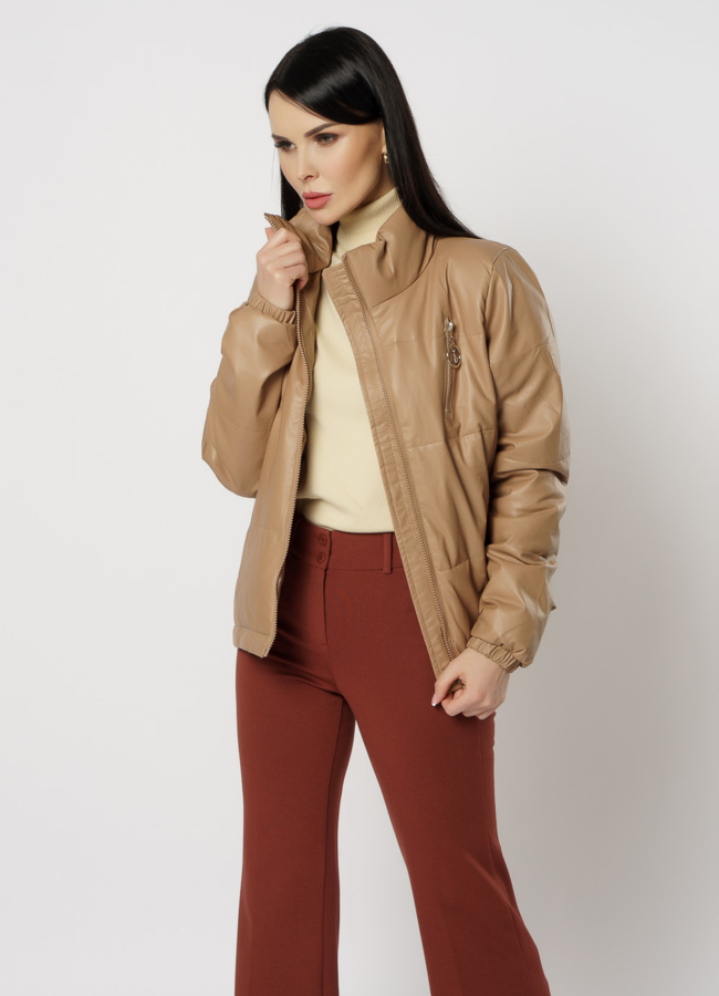 Женская куртка из эко кожи бежевого цвета модель № 5030 универмаг малина
