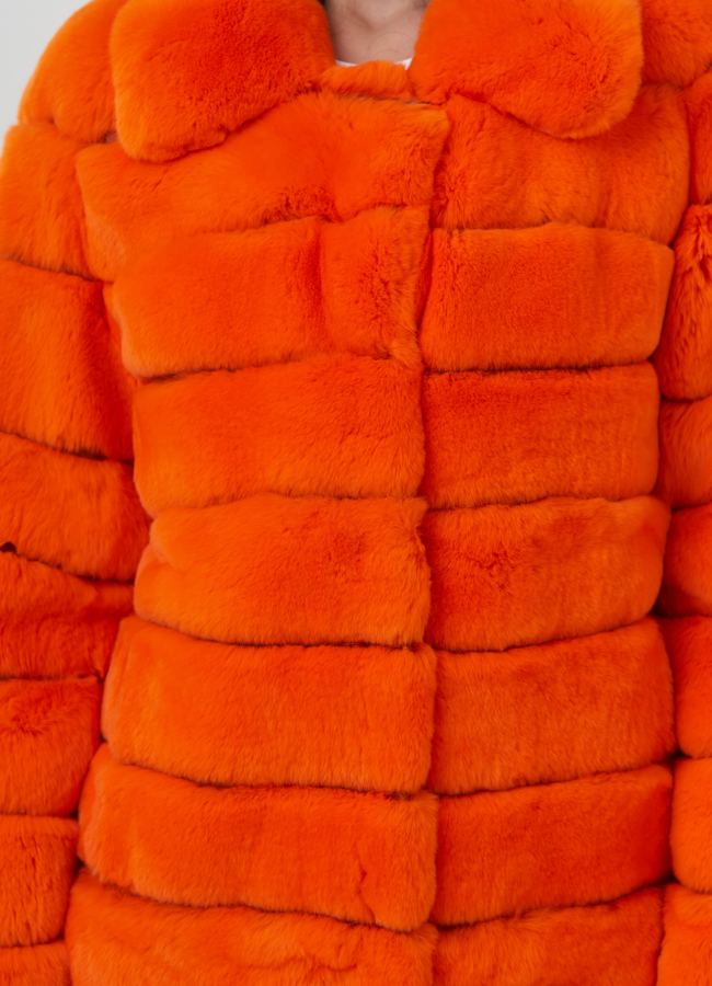 Шуба из меха кролика с английским воротником  модель № 25759 в рассрочку