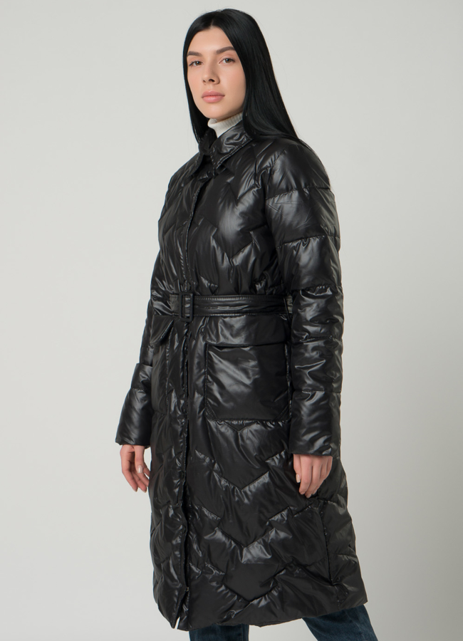 Удлиненное женское пальто  в черном цвете с отложным воротником модель № 22330 в рассрочку