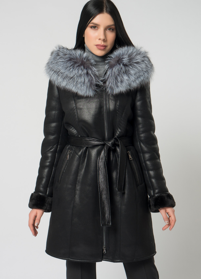 Дубленка из эко кожи черного цвета  модель № 22177 меха малина