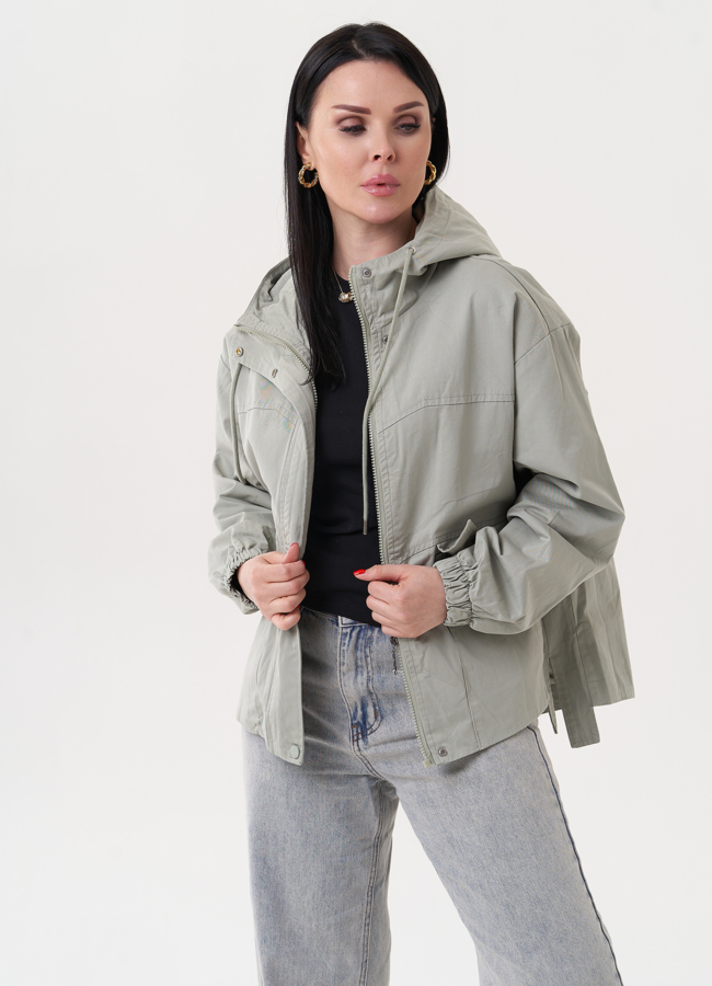 фото Ветровка зеленого цвета с капюшоном модель № K2309