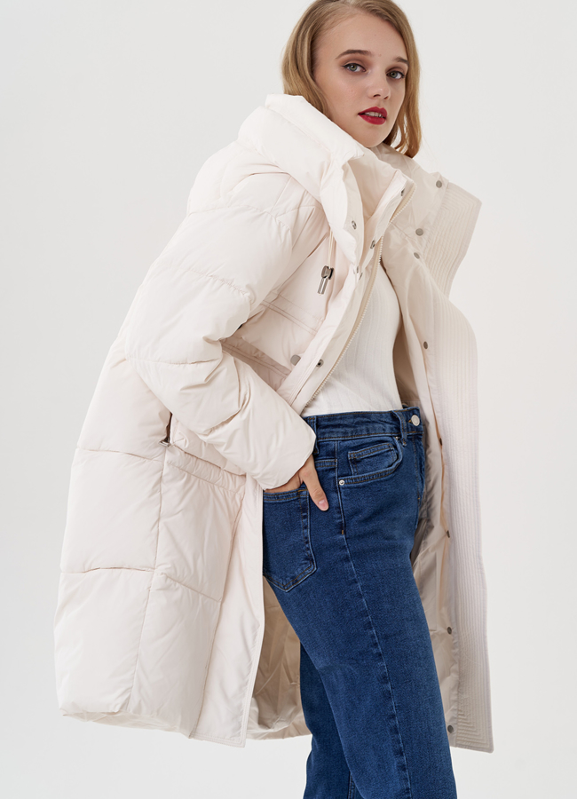 Женский пуховик с капюшоном  модель № 82041 универмаг малина