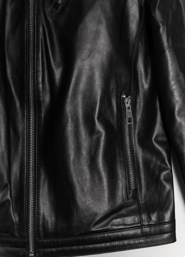 Куртка кожаная черного цвета модель № C-118 в кредит