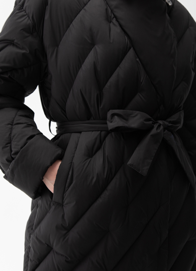 Женский пуховик с английским воротником модель № 28379 универмаг малина