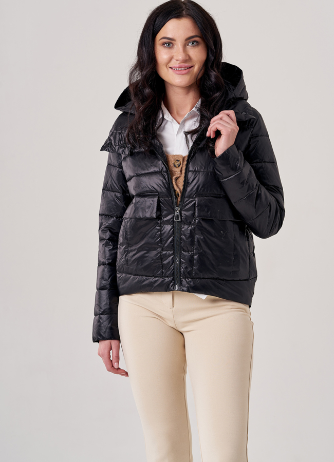 Укороченная женская куртка черного цвета модель № 9065 меха малина