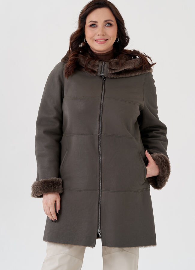 Женская дубленка  капюшоном модель № 23877 универмаг малина