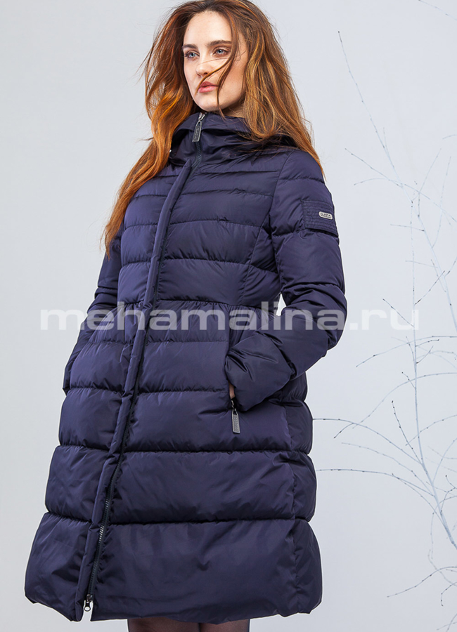 Приталенный пуховик модель № П-179 меха малина