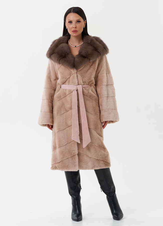 фото Шуба из меха норки с капюшоном из куницы модель № 27847